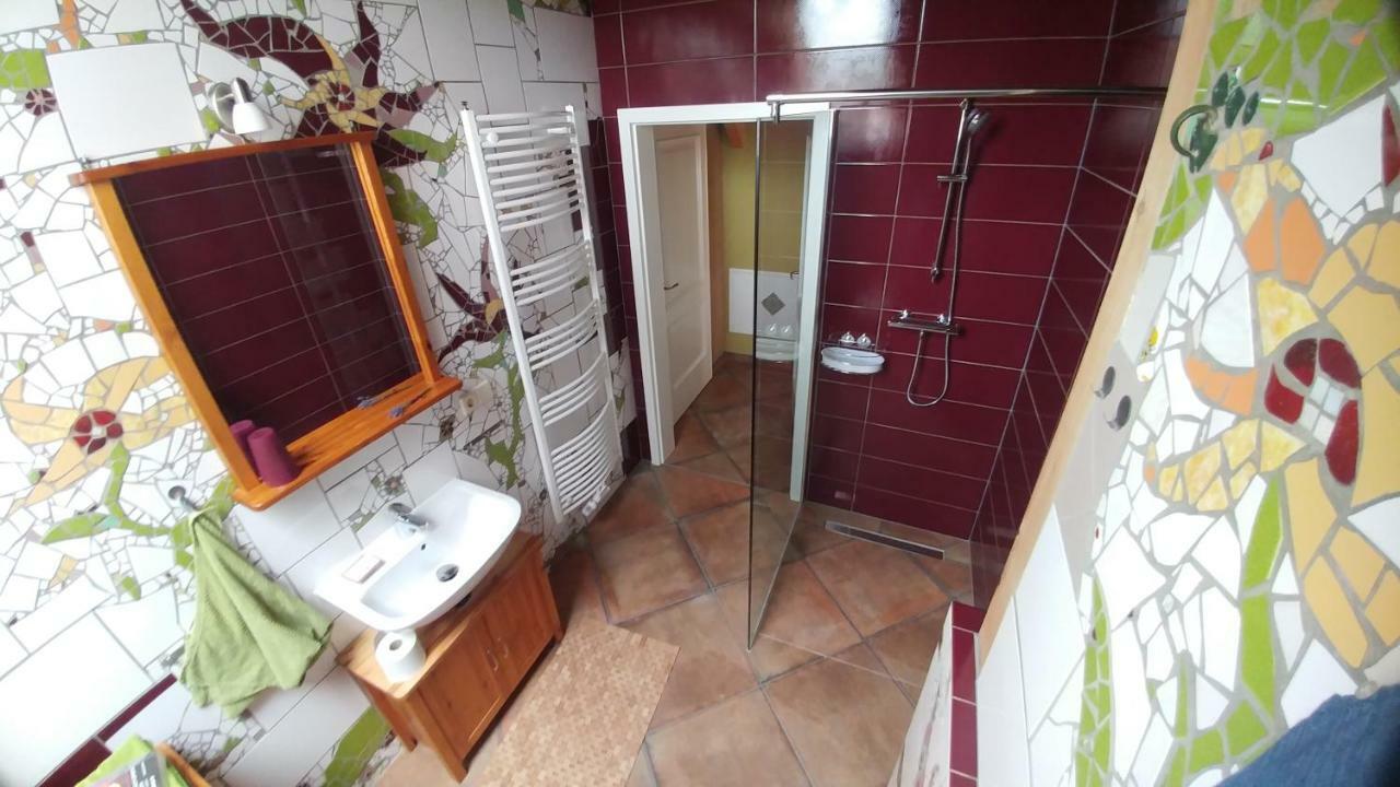 Degenershausen Ziegeleihof Inmitten Von Wiesen Und Waeldern מראה חיצוני תמונה